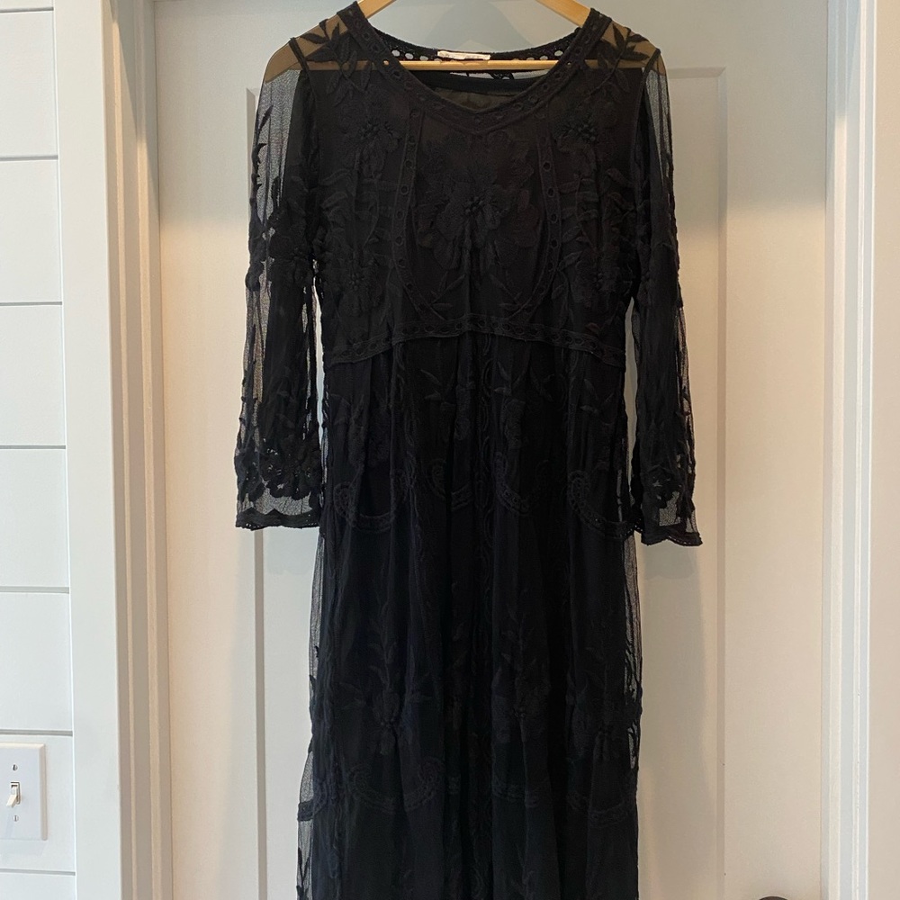 Maxwell Black Lace Midi Dress Small Medium